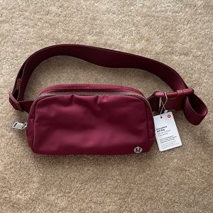 Lululemon Everywhere Belt Bag Mulled Wine
